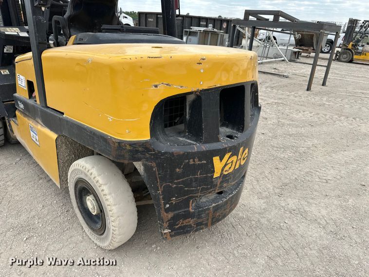 image for item EA4870 Yale GDP110MJNPBE091 forklift