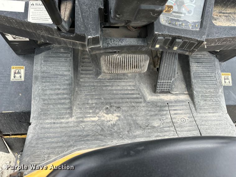 image for item EA4870 Yale GDP110MJNPBE091 forklift