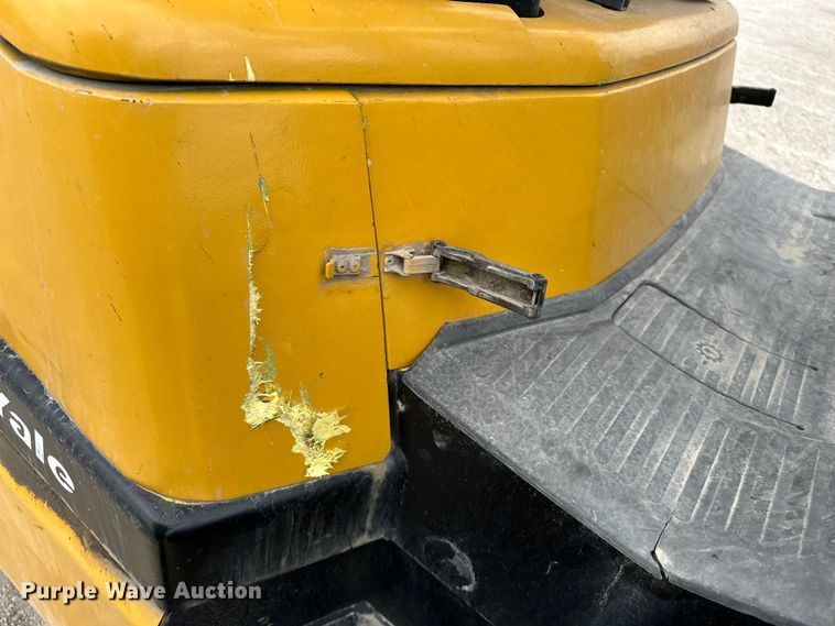 image for item EA4870 Yale GDP110MJNPBE091 forklift