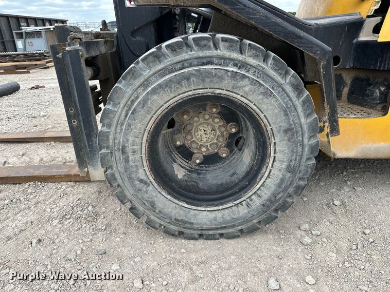 image for item EA4870 Yale GDP110MJNPBE091 forklift