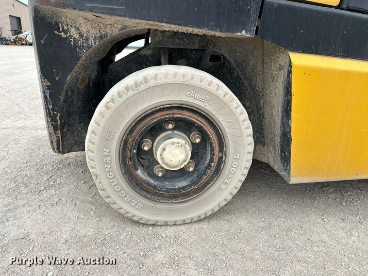 image for item EA4870 Yale GDP110MJNPBE091 forklift
