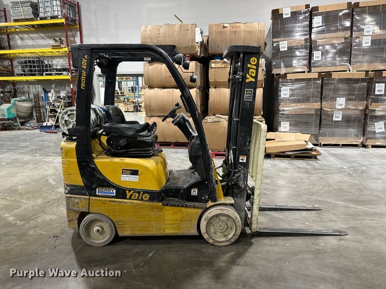 image for item EA4873 Yale GLC040SVXNUSE082 forklift