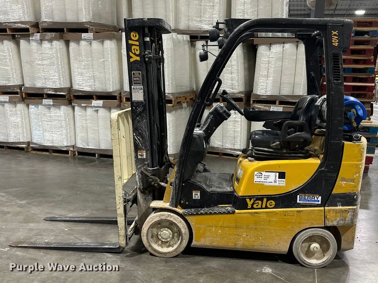 image for item EA4873 Yale GLC040SVXNUSE082 forklift