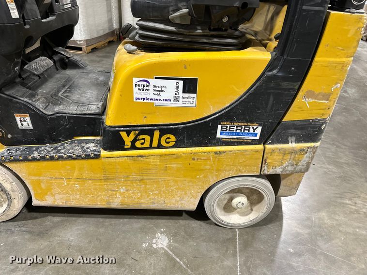 image for item EA4873 Yale GLC040SVXNUSE082 forklift