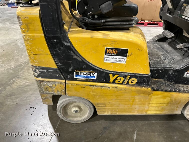 image for item EA4873 Yale GLC040SVXNUSE082 forklift