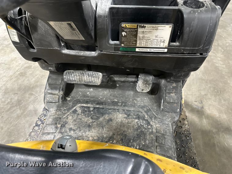 image for item EA4873 Yale GLC040SVXNUSE082 forklift