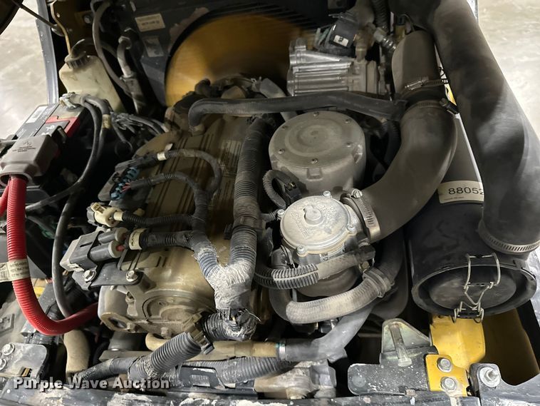 image for item EA4873 Yale GLC040SVXNUSE082 forklift