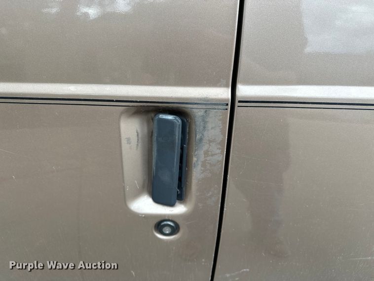 image for item EA4876 2004 Chevrolet Astro Van van