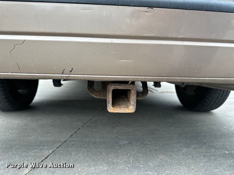 image for item EA4876 2004 Chevrolet Astro Van van