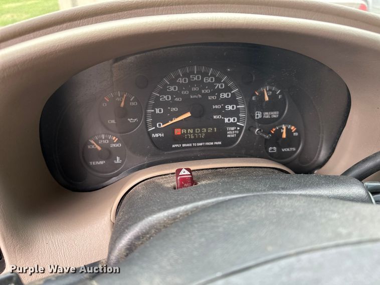 image for item EA4876 2004 Chevrolet Astro Van van