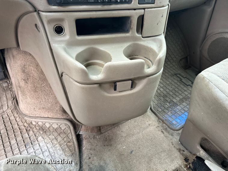 image for item EA4876 2004 Chevrolet Astro Van van