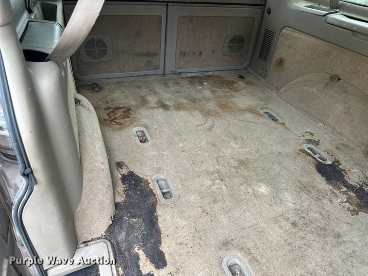 image for item EA4876 2004 Chevrolet Astro Van van