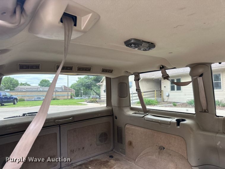 image for item EA4876 2004 Chevrolet Astro Van van