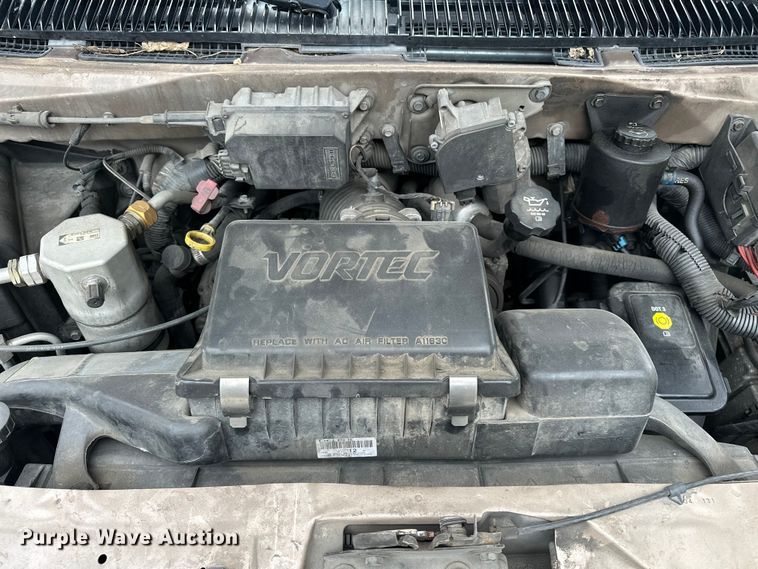 image for item EA4876 2004 Chevrolet Astro Van van