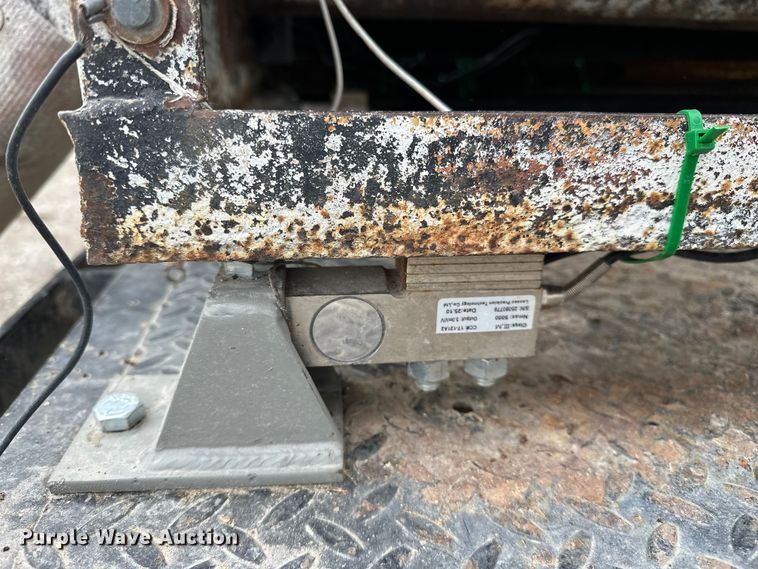 image for item EA4900 2020 Chevrolet 3500HD flatbed pickup truck