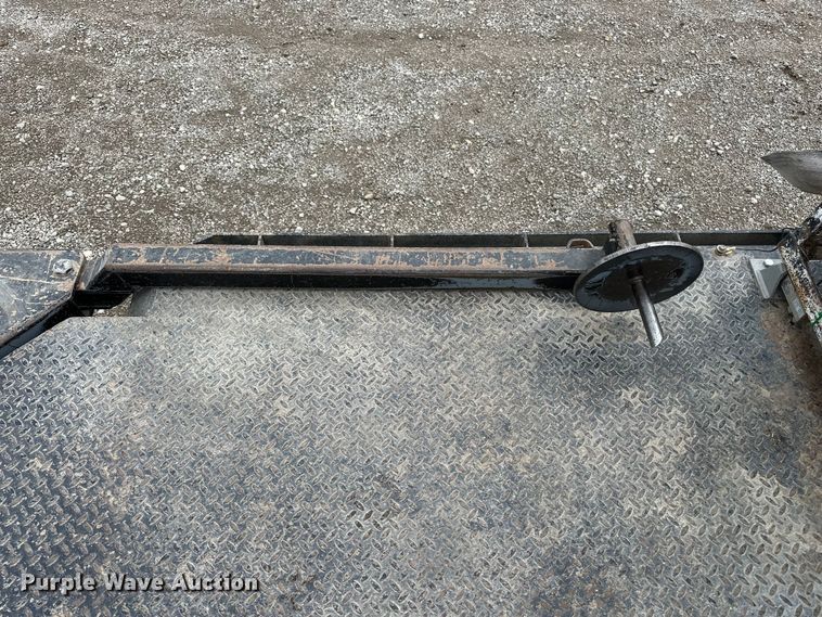 image for item EA4900 2020 Chevrolet 3500HD flatbed pickup truck