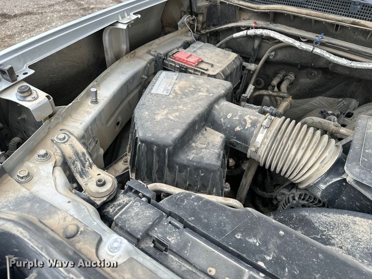 image for item EA4900 2020 Chevrolet 3500HD flatbed pickup truck