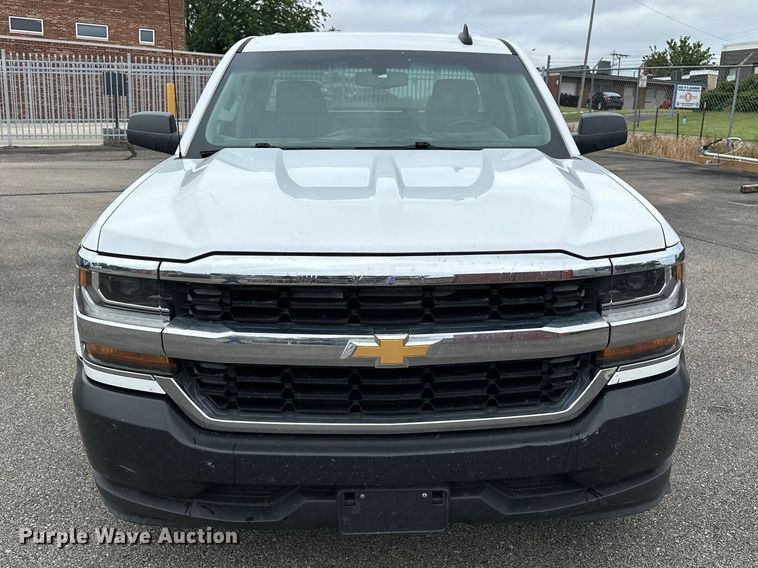 image for item EA4901 2016 Chevrolet Silverado 1500 Ext. Cab pickup truck
