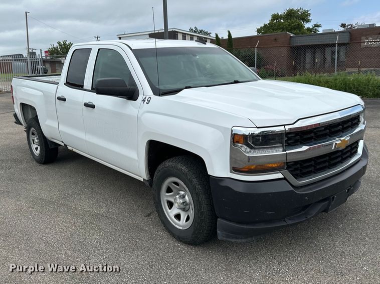 image for item EA4901 2016 Chevrolet Silverado 1500 Ext. Cab pickup truck