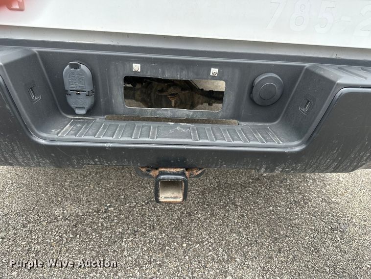 image for item EA4901 2016 Chevrolet Silverado 1500 Ext. Cab pickup truck