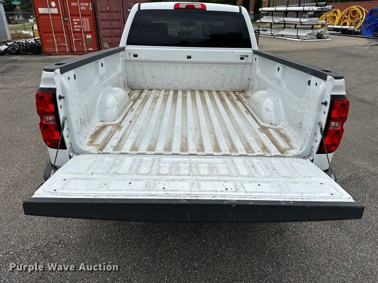 image for item EA4901 2016 Chevrolet Silverado 1500 Ext. Cab pickup truck