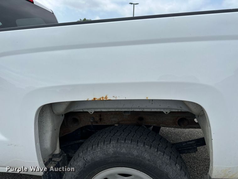 image for item EA4901 2016 Chevrolet Silverado 1500 Ext. Cab pickup truck