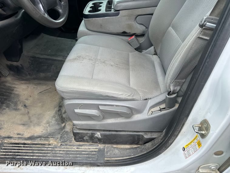 image for item EA4901 2016 Chevrolet Silverado 1500 Ext. Cab pickup truck