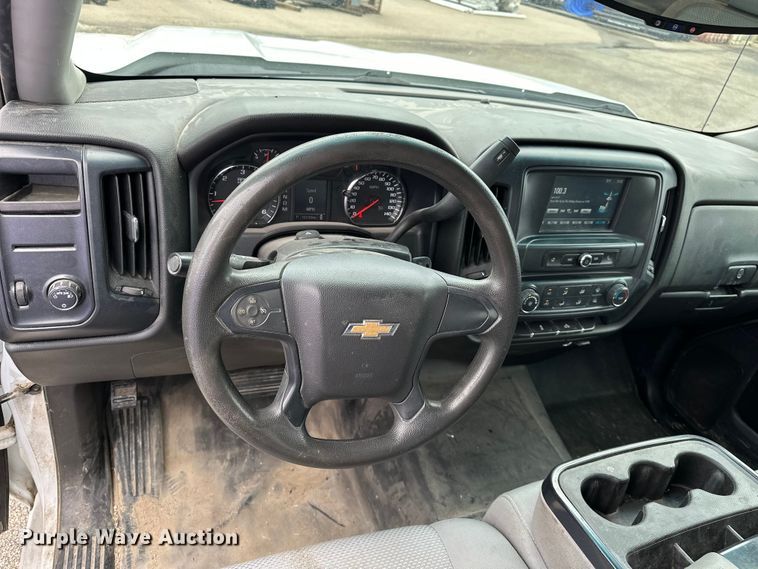 image for item EA4901 2016 Chevrolet Silverado 1500 Ext. Cab pickup truck