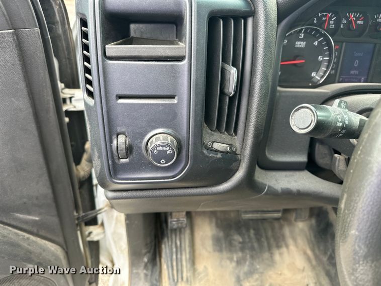 image for item EA4901 2016 Chevrolet Silverado 1500 Ext. Cab pickup truck