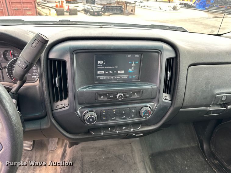 image for item EA4901 2016 Chevrolet Silverado 1500 Ext. Cab pickup truck