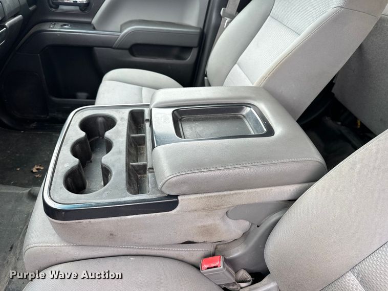 image for item EA4901 2016 Chevrolet Silverado 1500 Ext. Cab pickup truck