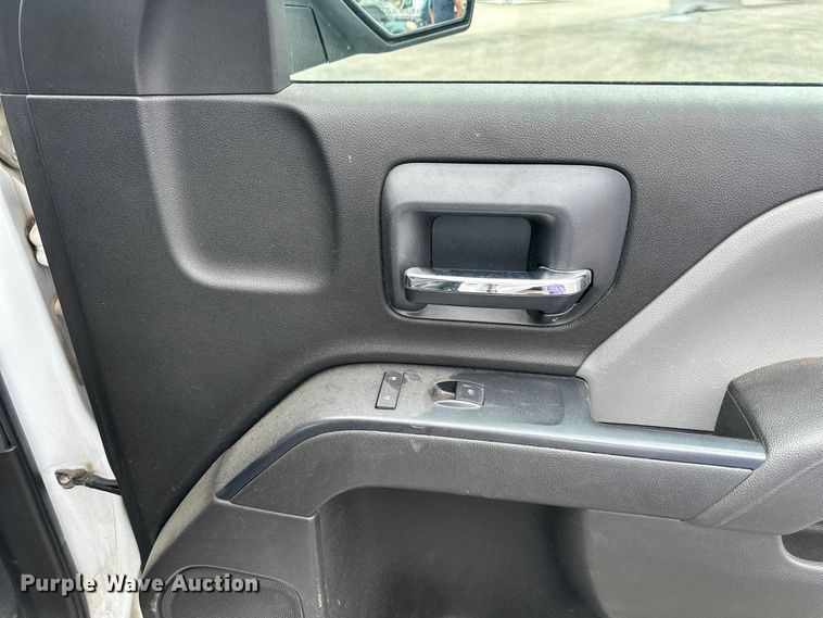 image for item EA4901 2016 Chevrolet Silverado 1500 Ext. Cab pickup truck