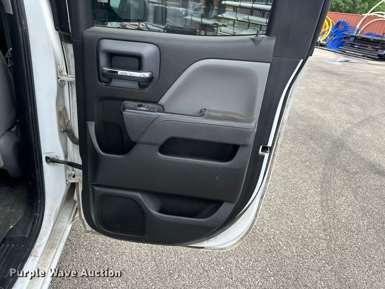 image for item EA4901 2016 Chevrolet Silverado 1500 Ext. Cab pickup truck