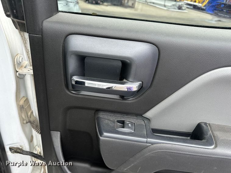 image for item EA4901 2016 Chevrolet Silverado 1500 Ext. Cab pickup truck