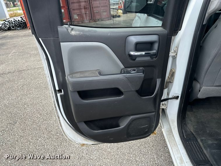 image for item EA4901 2016 Chevrolet Silverado 1500 Ext. Cab pickup truck