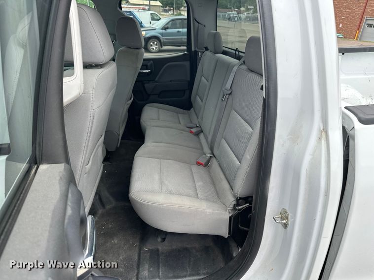 image for item EA4901 2016 Chevrolet Silverado 1500 Ext. Cab pickup truck