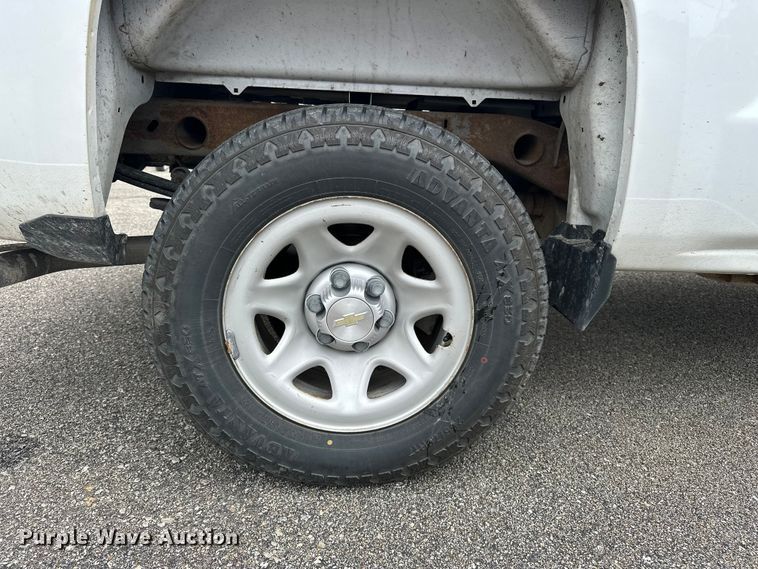 image for item EA4901 2016 Chevrolet Silverado 1500 Ext. Cab pickup truck
