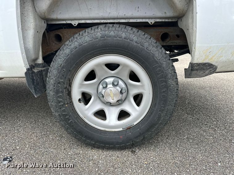 image for item EA4901 2016 Chevrolet Silverado 1500 Ext. Cab pickup truck