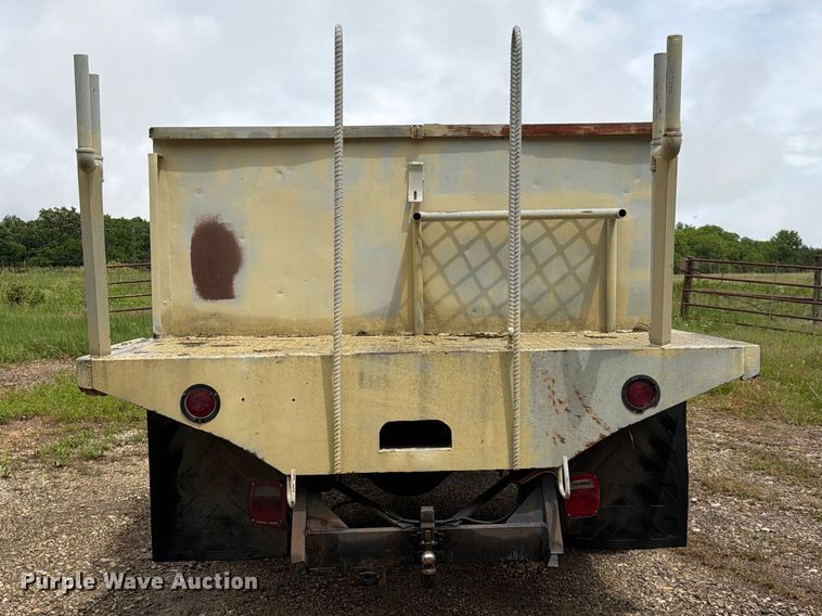 image for item EA4905 1984 International 1754 flatbed truck