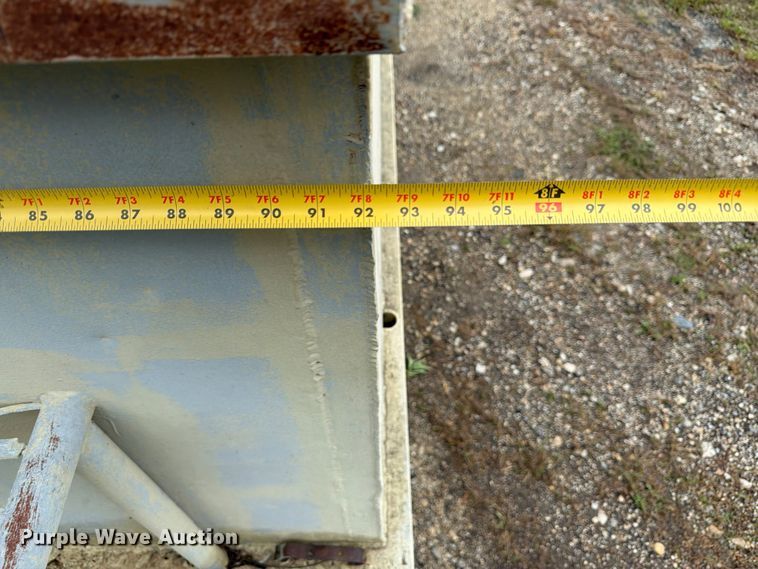 image for item EA4905 1984 International 1754 flatbed truck