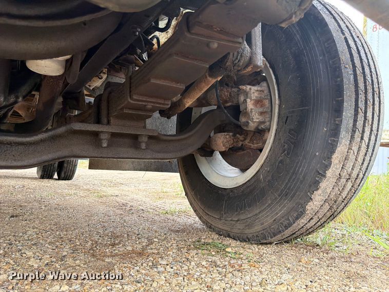 image for item EA4905 1984 International 1754 flatbed truck