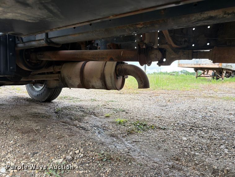image for item EA4905 1984 International 1754 flatbed truck