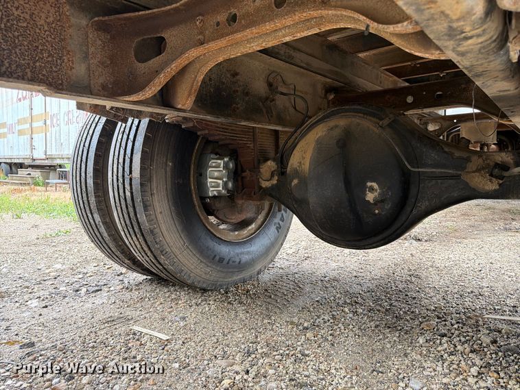 image for item EA4905 1984 International 1754 flatbed truck