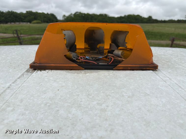 image for item EA4905 1984 International 1754 flatbed truck