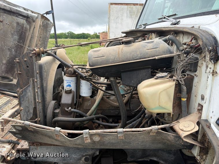 image for item EA4905 1984 International 1754 flatbed truck