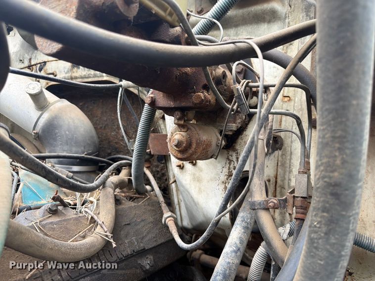 image for item EA4905 1984 International 1754 flatbed truck