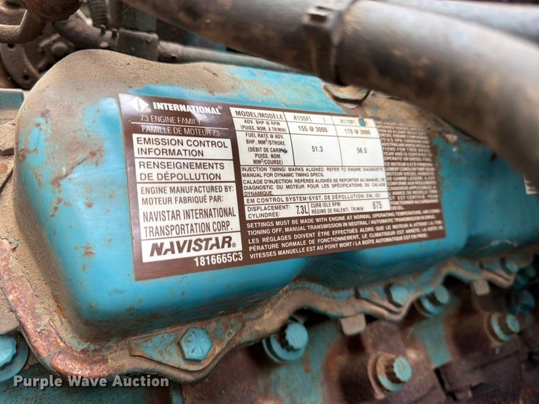 image for item EA4906 1985 Navistar 1654 dump flatbed truck
