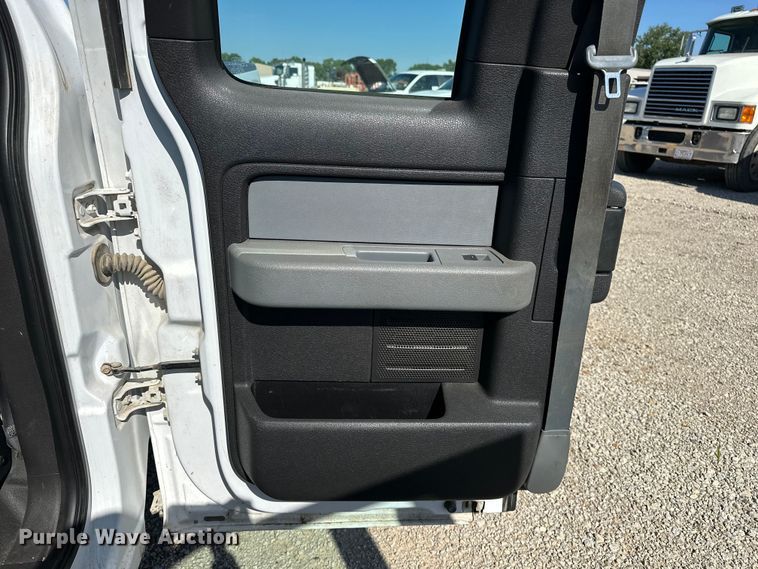 image for item EA4908 2014 Ford F150 Ext. Cab pickup truck