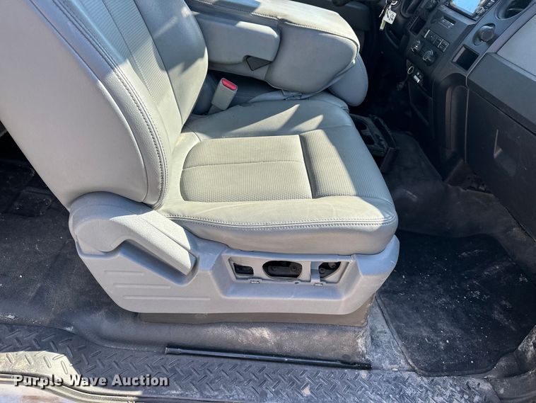 image for item EA4908 2014 Ford F150 Ext. Cab pickup truck