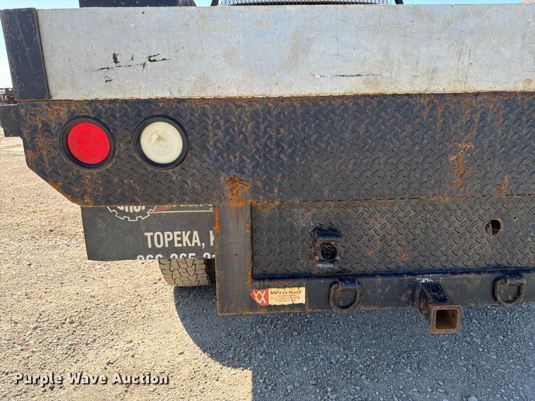 image for item EA4910 2011 Ford F250 Super Duty flatbed pickup truck